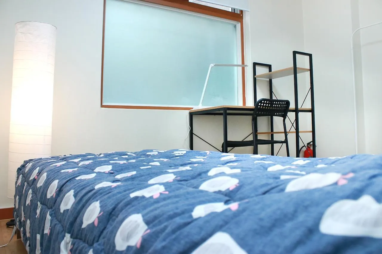 Stayforu Hongdae Seoul Bed & Breakfast