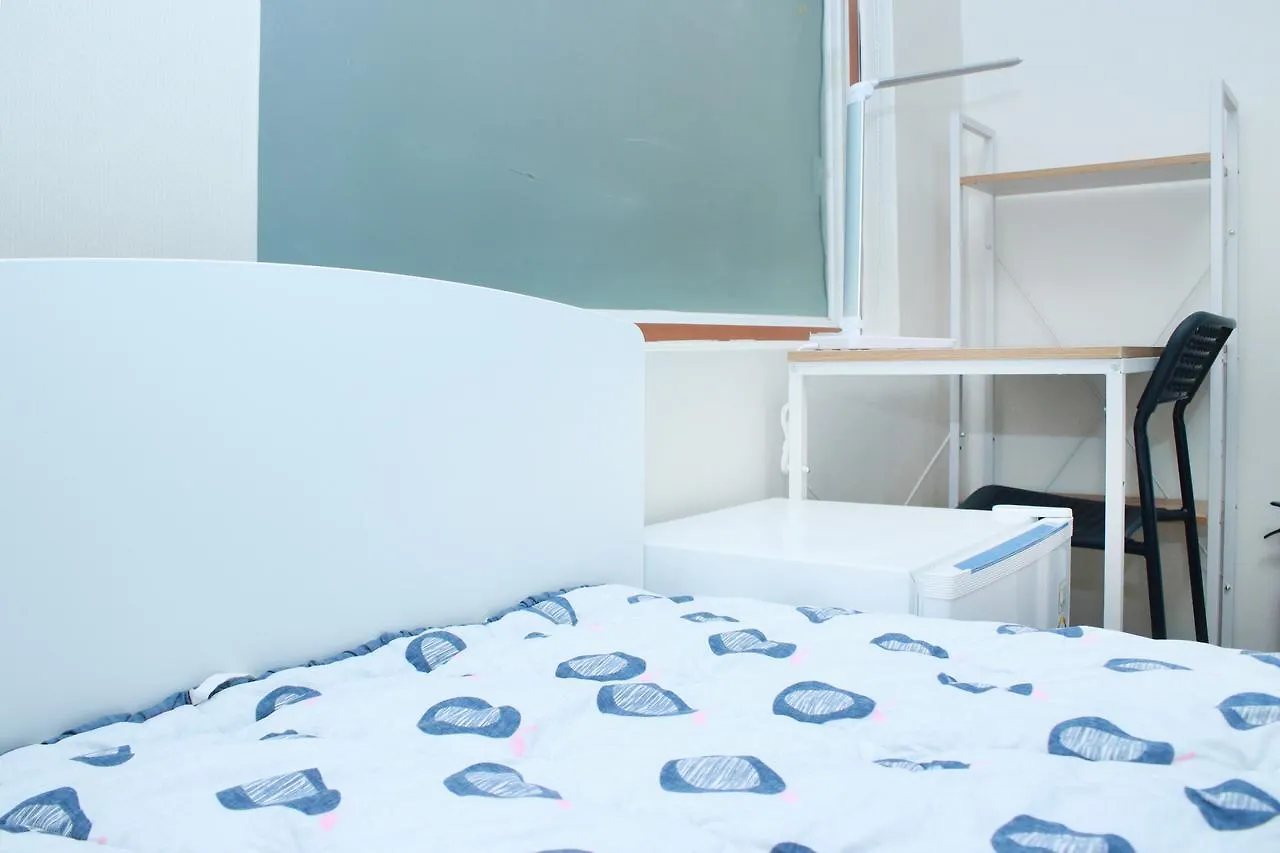 Stayforu Hongdae Seoul Bed & Breakfast